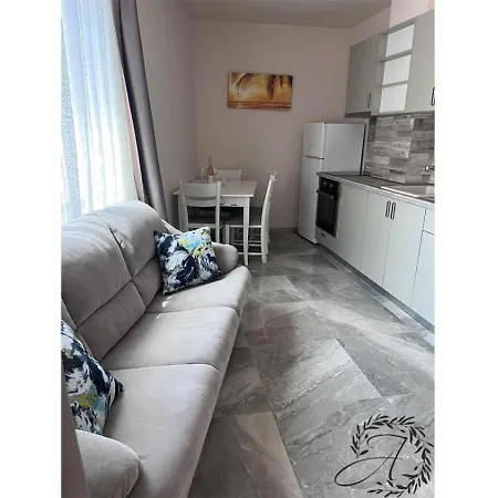 и студиа алекса And Alexa Apartmán Sozopol
