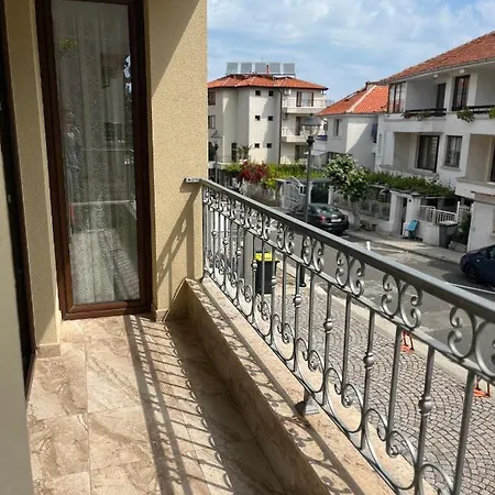 и студиа алекса And Alexa * Sozopol