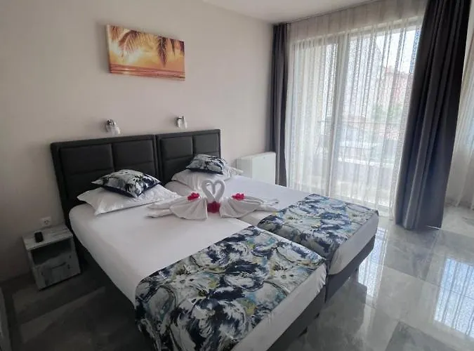 и студиа алекса And Alexa Созопол