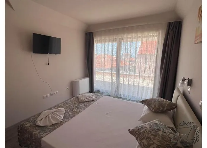 и студиа алекса And Alexa Созопол