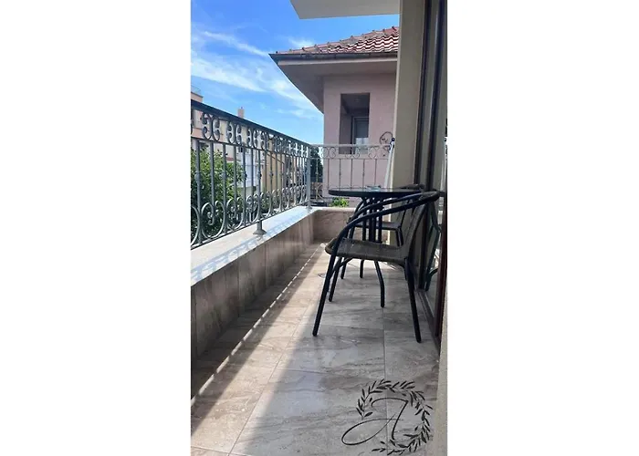 Апартамент и студиа алекса And Alexa *