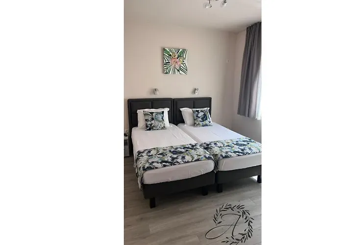 и студиа алекса And Alexa Созопол