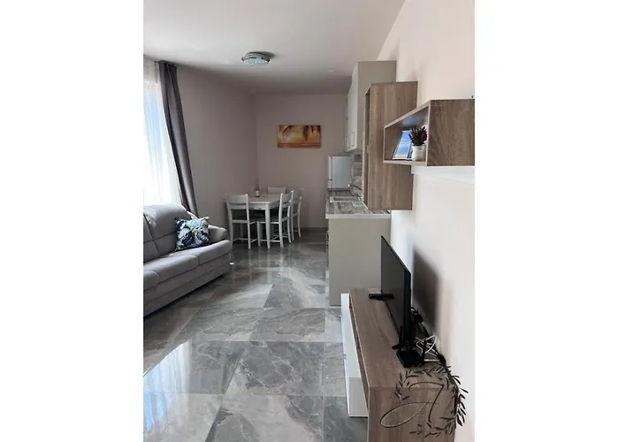 Апартамент и студиа алекса And Alexa Созопол